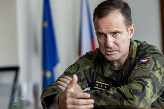 Řehka: 75 procent poddůstojníků má problém vyjít s penězi - Seznam Zprávy